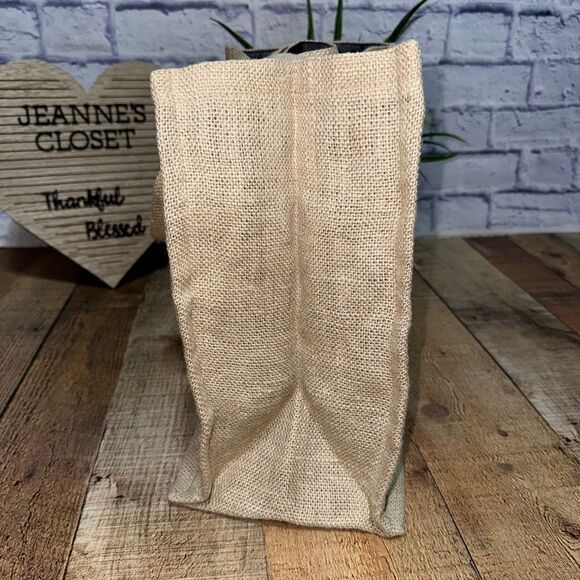 FEED target collaboration burlap tote bag - Picture 4 of 12